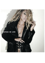 14k gold om crystal amulet neckclace worn by a model made by chateau de lion   cdl-neck-om-crystl-01