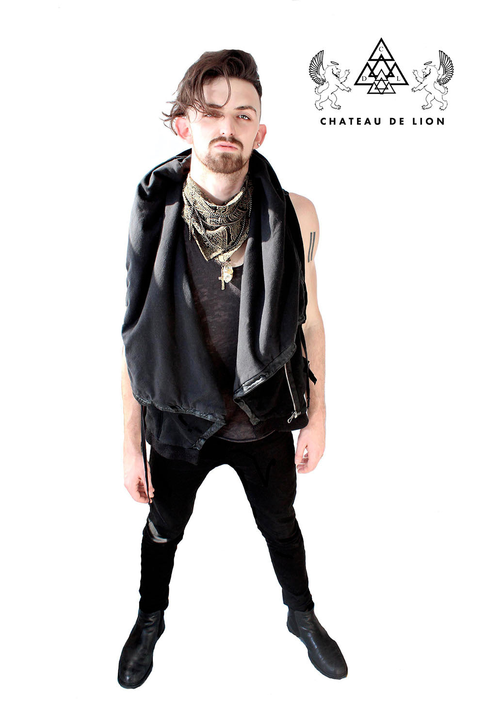 the road warrior hooded vest made of fine medium weight itaian cotton and lamb skin  mady by chateau de lion cdl-hd-vst-rwr-01.   front view