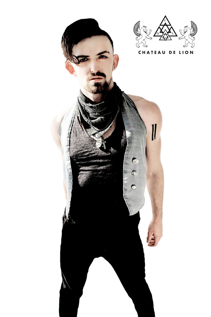 the royal jean vest made by chateau de lion   cdl-vst-ryl-jn-01