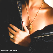 Egyptian 14k gold Ankh pendant necklace made by chateau de lion worn by a model  cdl-neck-ankh-01